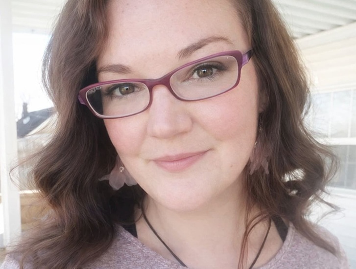 Psychic Babalons Britches professional psychic tarot card reader and life coach at Whispy