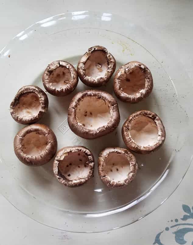 prepare the mushroom caps for stuffing